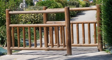 Barrière bois Estaing 1